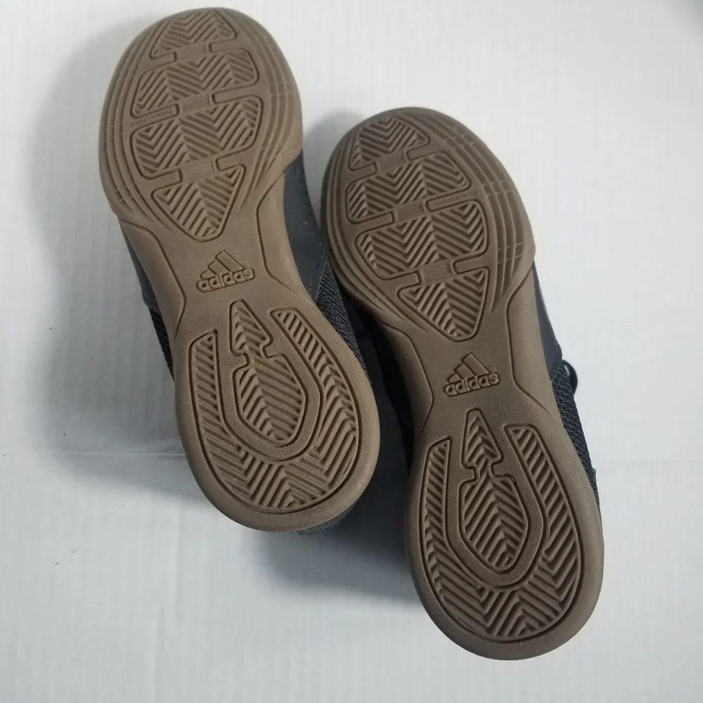 ADIDAS BOYS BLACK AND BROWN SNEAKERS SIZE 2